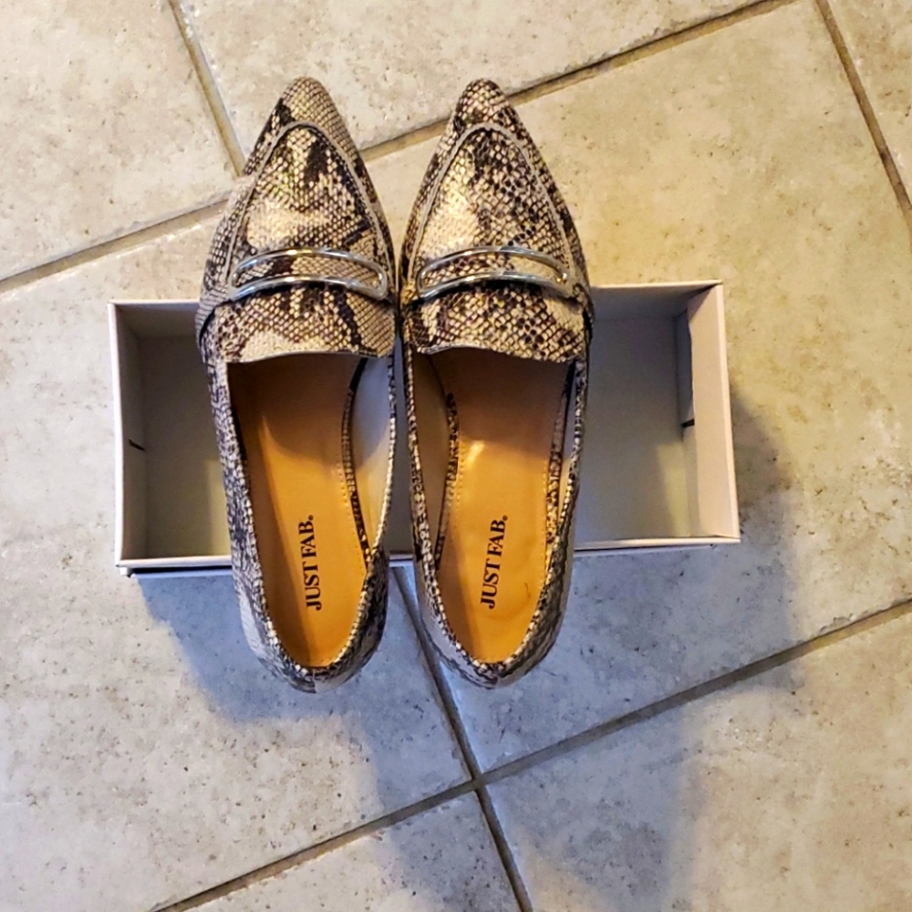 Loafers/Flats